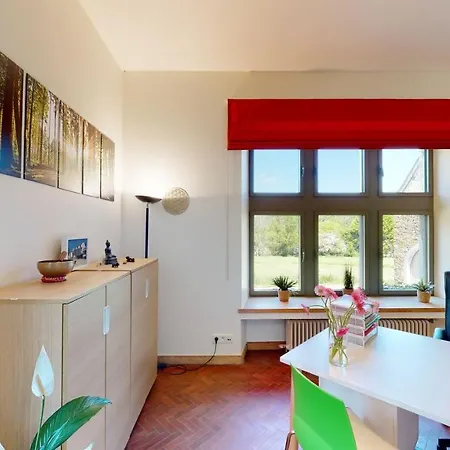 Les De La Vaulx-renard Bed and Breakfast *