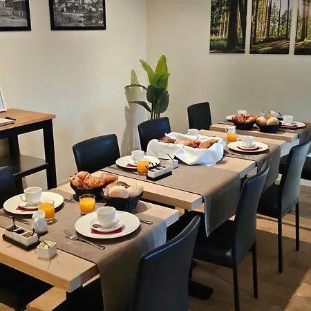 Les De La Vaulx-renard Bed & Breakfast