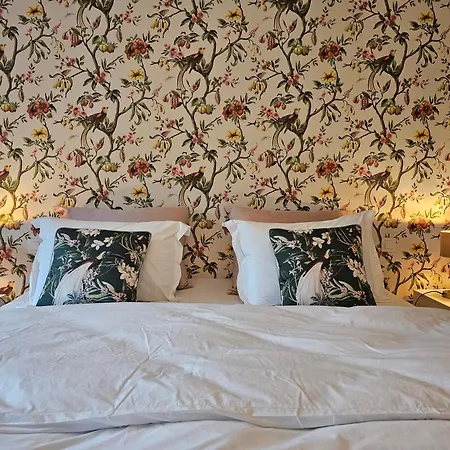 Les De La Vaulx-renard Bed & Breakfast 3*